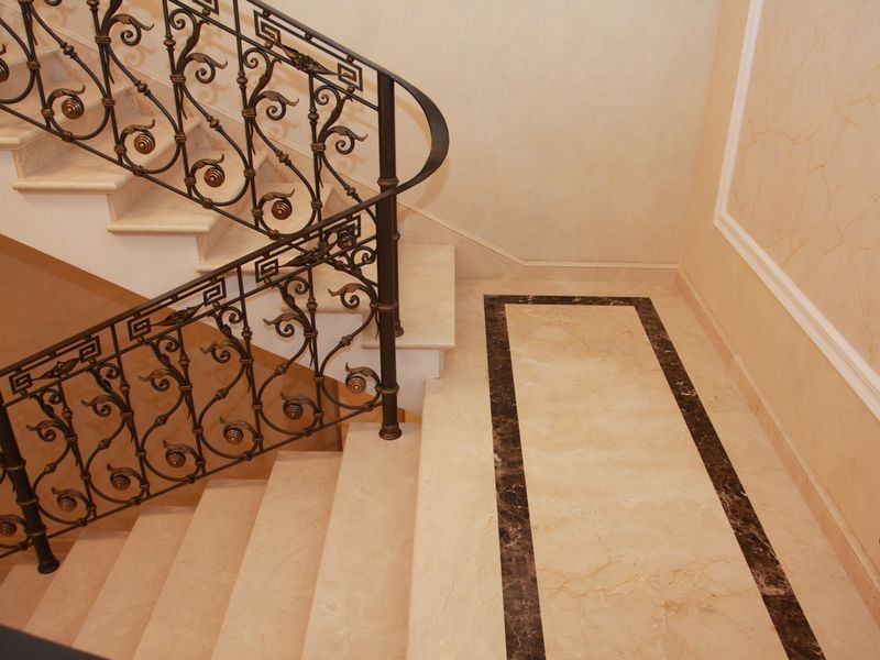 лестницы  в Санкт-Петербурге и Беларуси